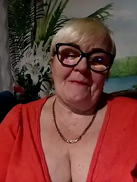 VioletSweet5566 online show from March 5, 2026, 6:15 pm