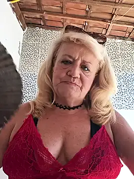 Snapshot of Belladama61 chatting on May 3, 2026, 1:17 pm Belladama61 online show from May 3, 2026, 1:17 pm