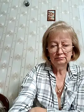 AlikaSwan5821 online show from October 4, 2025, 1:42 pm