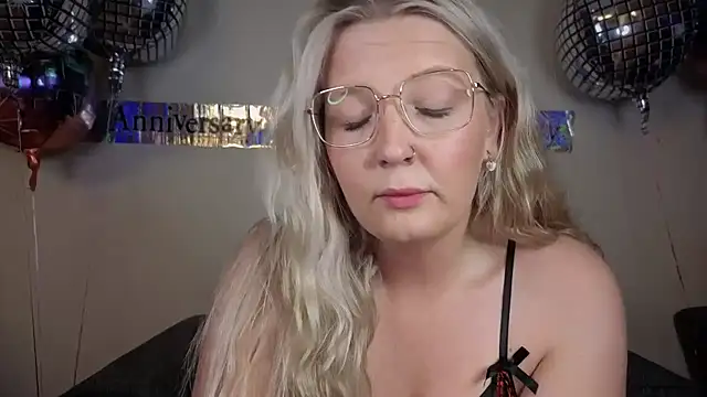 Snapshot of Daisyxoxo_ chatting on September 20, 2025, 7:04 pm Daisyxoxo online show from September 20, 2025, 7:04 pm