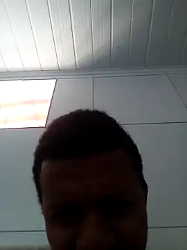 moreno25centimetro online show from April 15, 2026, 12:12 pm