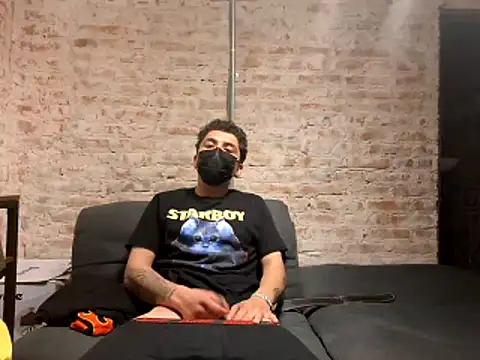 Molly Erik online show from April 26, 2026, 10:35 am