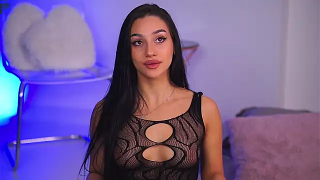 NinaSolenne online show from December 13, 2025, 8:25 pm