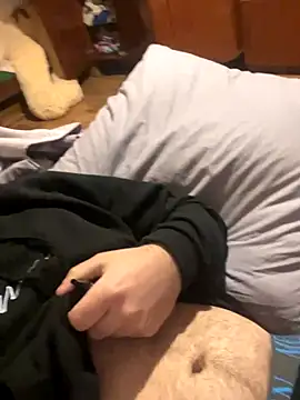 Snapshot of LuckyGirlfriends chatting on October 19, 2025, 7:14 pm LuckyGirlfriends online show from October 19, 2025, 7:14 pm