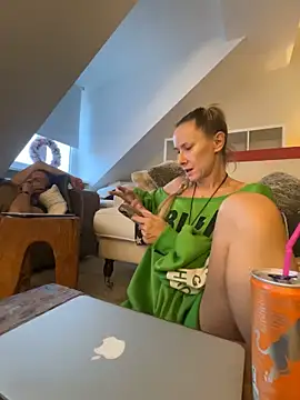 blondi2077 online show from November 9, 2025, 2:59 pm