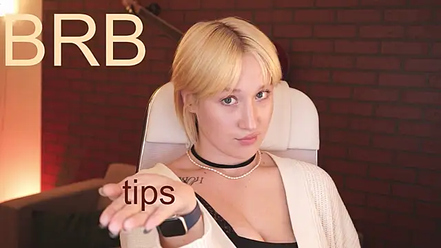 Snapshot of CinBellamy chatting on September 15, 2025, 3:34 pm CinBellamy online show from September 15, 2025, 3:34 pm