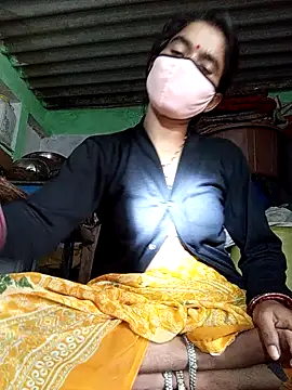 MISS LOVE 001 online show from October 31, 2025, 8:48 am