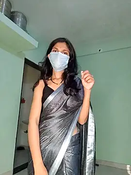 Shivani2002 online show from February 6, 2026, 5:27 pm