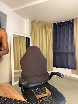 ebony rock online show from October 12, 2025, 9:41 am