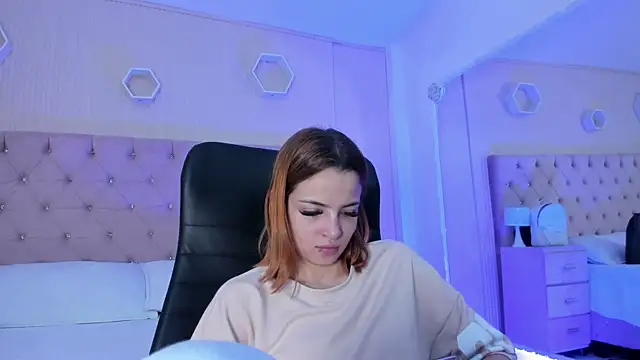 MadisonSky  online show from September 23, 2025, 1:36 pm