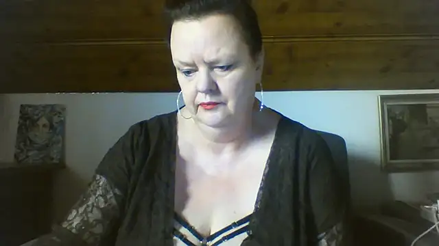 TiffanyMature online show from April 13, 2026, 6:19 am