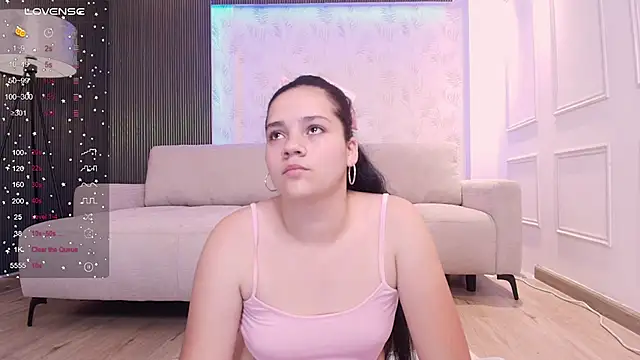 karlie small online show from October 2, 2025, 7:54 pm