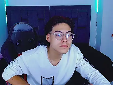 Snapshot of dirty_model chatting on October 18, 2025, 10:27 am dirty model online show from October 18, 2025, 10:27 am