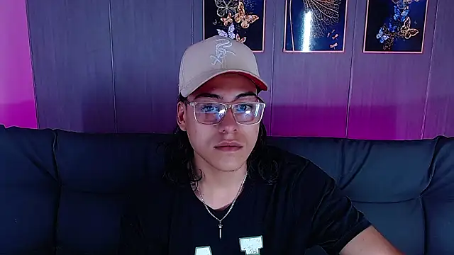 Snapshot of dirty_model chatting on February 16, 2026, 9:44 pm dirty model online show from February 16, 2026, 9:44 pm