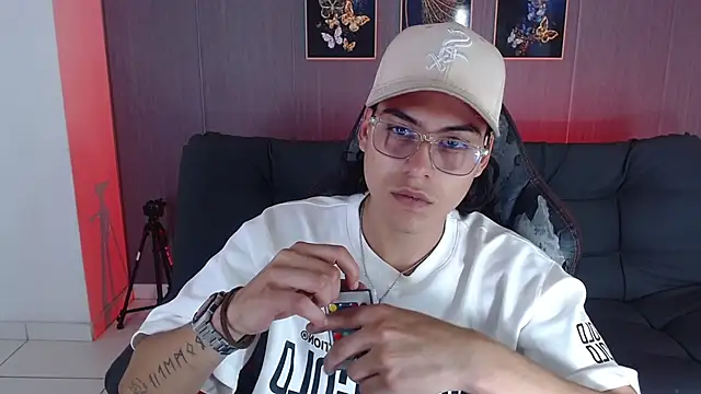 Snapshot of dirty_model chatting on February 19, 2026, 6:59 pm dirty model online show from February 19, 2026, 6:59 pm