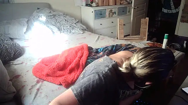 Snapshot of PremiumKitty chatting on February 13, 2026, 5:31 pm PremiumKitty online show from February 13, 2026, 5:31 pm