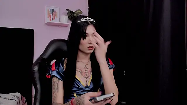 emmabridgerton online show from November 10, 2025, 9:03 pm