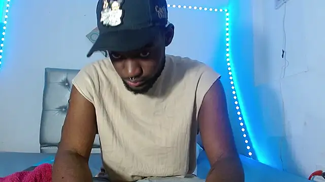 eebony stallion online show from November 17, 2025, 6:14 pm