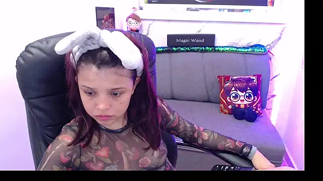 Snapshot of minnie_cake chatting on October 23, 2025, 12:10 am minnie cake online show from October 23, 2025, 12:10 am