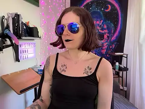 mistressannafoxx online show from September 22, 2025, 8:33 pm