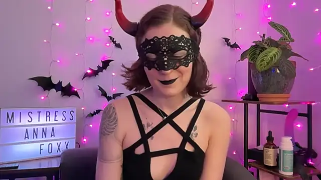 mistressannafoxx online show from October 30, 2025, 9:15 pm