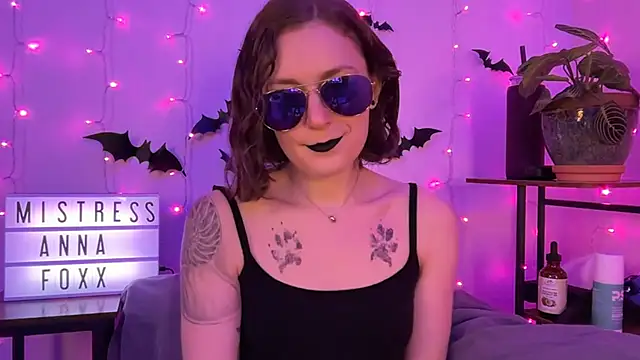 mistressannafoxx online show from November 13, 2025, 10:19 pm