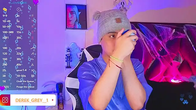 derek greyy  online show from October 27, 2025, 6:23 pm