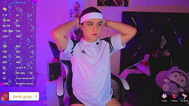 Snapshot of derek_greyy_ chatting on February 19, 2026, 9:11 pm derek greyy online show from February 19, 2026, 9:11 pm