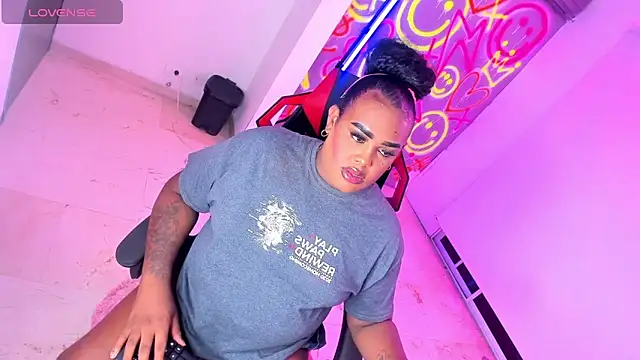  EvaRouse online show from September 20, 2025, 4:46 am