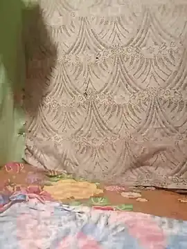 hotmomma8 online show from September 23, 2025, 12:41 pm