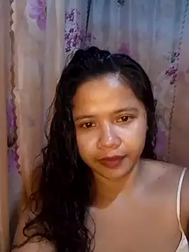 hotmomma8 online show from May 13, 2026, 2:20 am