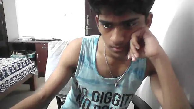 Snapshot of kjohn20 chatting on October 5, 2025, 8:01 am kjohn20 online show from October 5, 2025, 8:01 am