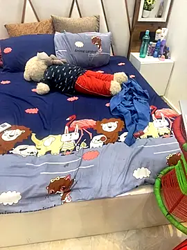 april 0066 online show from September 20, 2025, 1:23 pm