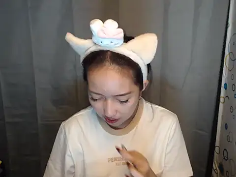 Snapshot of Soft_Angel8 chatting on April 6, 2026, 4:46 am Soft Angel8 online show from April 6, 2026, 4:46 am