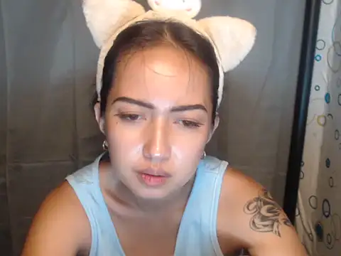 Snapshot of Soft_Angel8 chatting on May 20, 2026, 6:03 pm Soft Angel8 online show from May 20, 2026, 6:03 pm