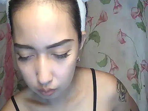 Snapshot of Soft_Angel8 chatting on August 1, 2026, 1:21 pm Soft Angel8 online show from August 1, 2026, 1:21 pm