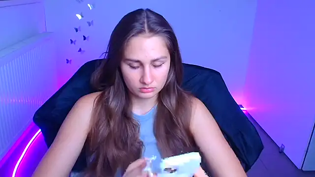 Stefanie Sweet online show from September 23, 2025, 5:32 am