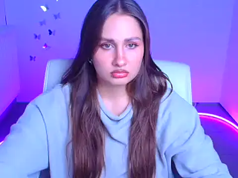 Stefanie Sweet online show from September 26, 2025, 4:44 pm