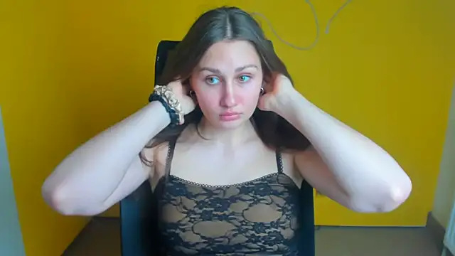 Snapshot of Stefanie_Sweet chatting on April 23, 2026, 11:20 am Stefanie Sweet online show from April 23, 2026, 11:20 am