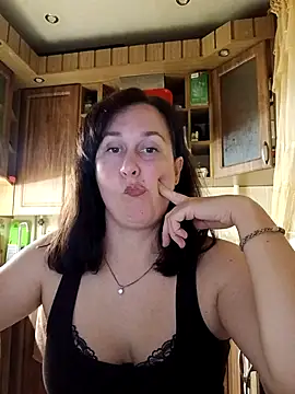 Amandda  online show from July 28, 2026, 7:15 pm