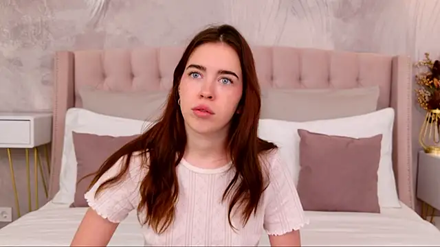 KimberlyBond online show from November 18, 2025, 3:05 pm