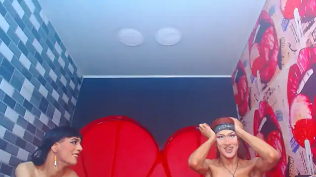 julessxcharlotte online show from November 29, 2025, 2:20 pm