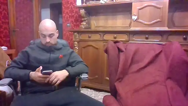 omihaze94 online show from December 17, 2025, 8:15 pm