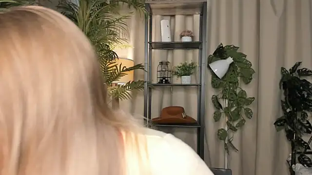 ChinBonnell online show from September 28, 2025, 5:57 am