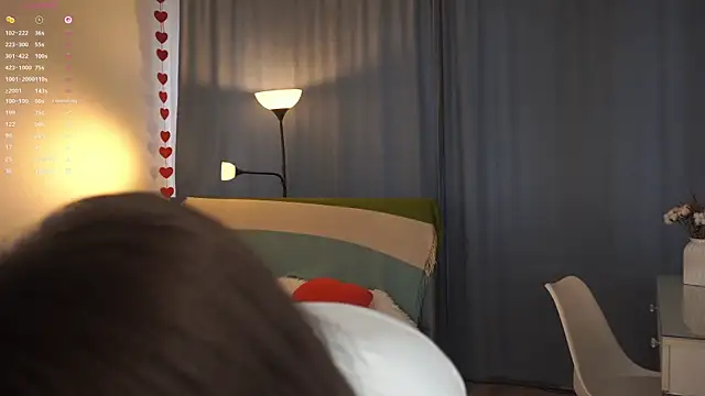 Snapshot of VernonKnapik chatting on October 14, 2025, 7:31 am VernonKnapik online show from October 14, 2025, 7:31 am