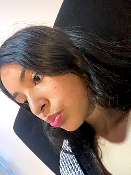 Snapshot of hotwife26 chatting on November 6, 2025, 5:03 pm hotwife26 online show from November 6, 2025, 5:03 pm