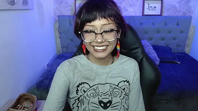 Nyxie tk online show from October 3, 2025, 7:55 pm