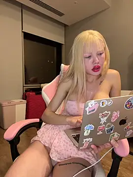 Snapshot of Sindyyy228 chatting on October 23, 2025, 12:43 am Sindyyy228 online show from October 23, 2025, 12:43 am