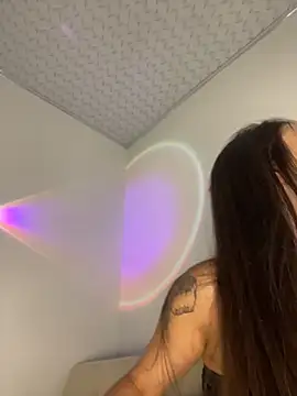 alysa g  online show from April 15, 2026, 10:21 pm