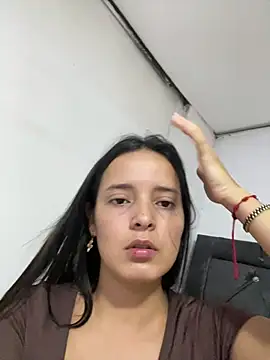 Mia jhoonson online show from April 2, 2026, 10:29 pm